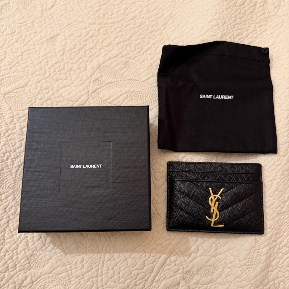 TRADEPRELOVED CASSANDRE MATELASSÉ CARD CASE IN GRAIN DE POUDRE LEATHER BLACKGOLD